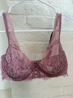 Victoria's Secret Lace Underwire Bra in Dusty Rose